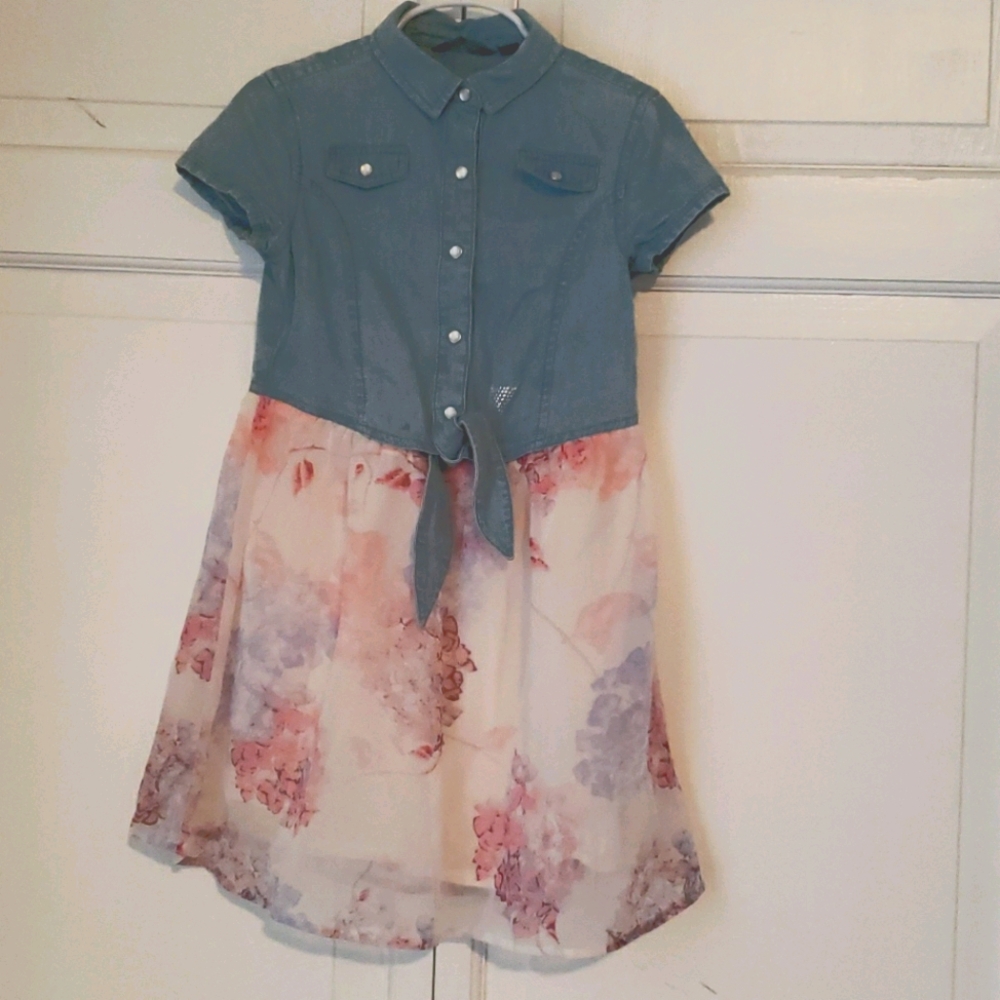 Little girl's dress
